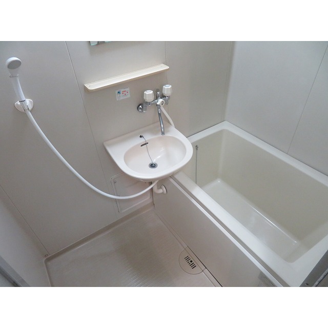 青葉台ハイツ0112号室 バス