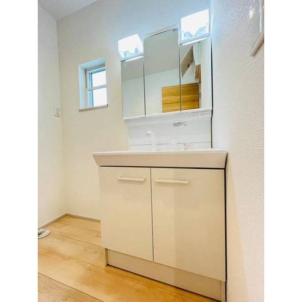 Sumai-to川越市かすみ野02 洗面