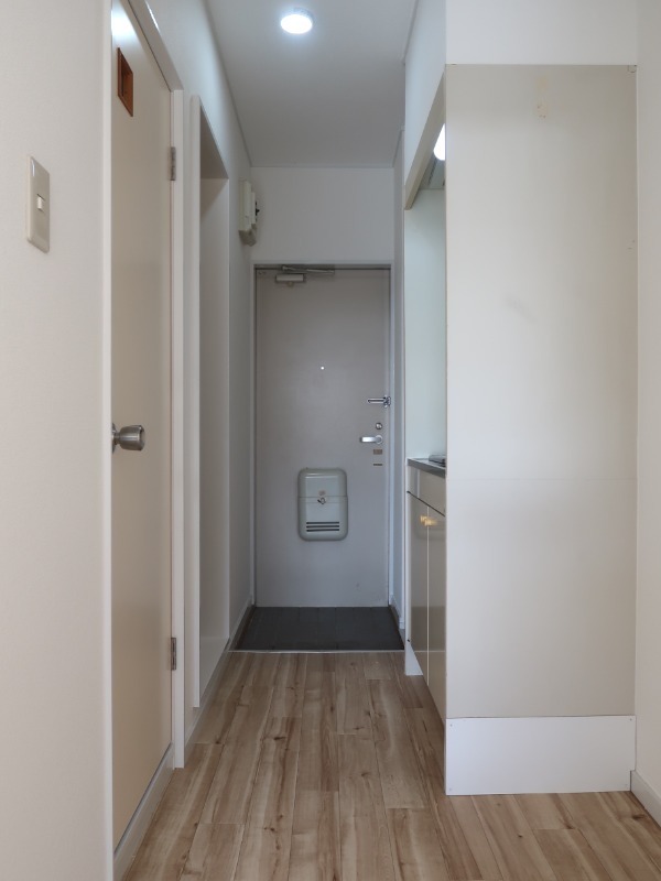 バードヒルズ2階 玄関