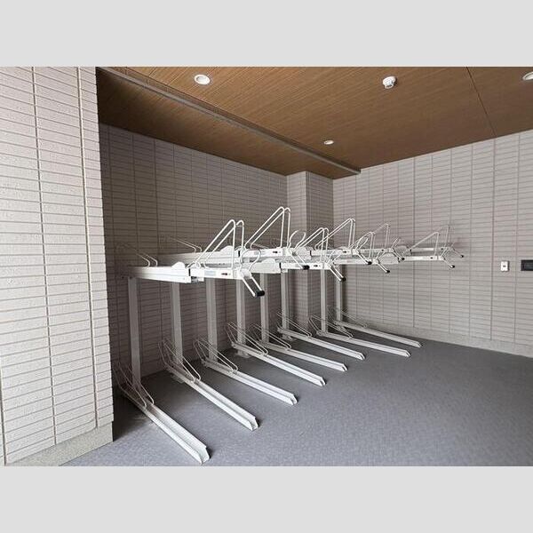 セレスティア東向島 駐輪場