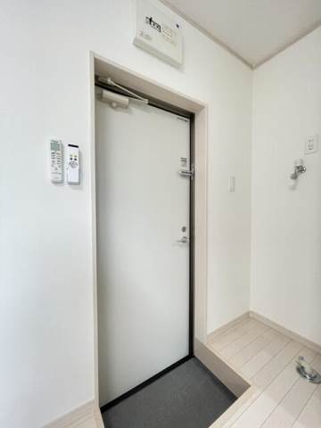 イルビラージュ平和台2階 玄関