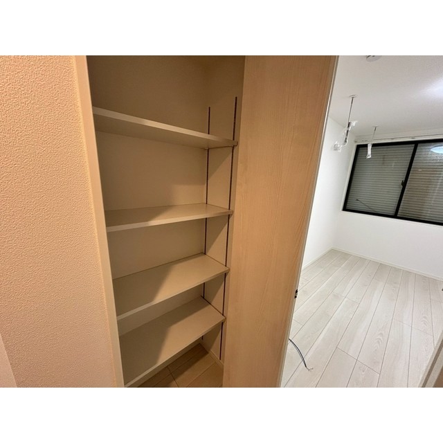 エクセラン竹ノ塚302号室 シャッターは１階のみ