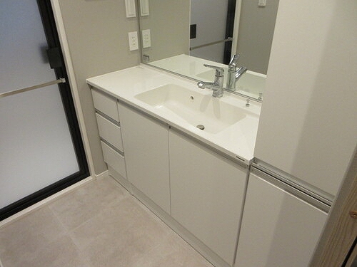 クレド茗荷谷 洗面化粧台（内装前）