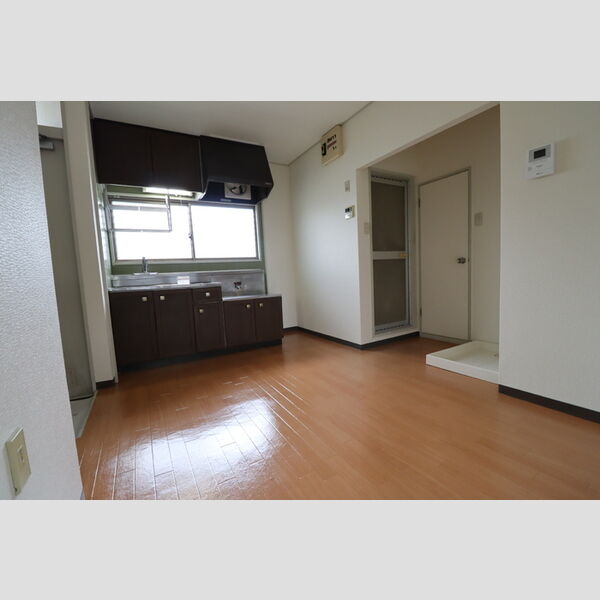 キャピタル高松台 DK