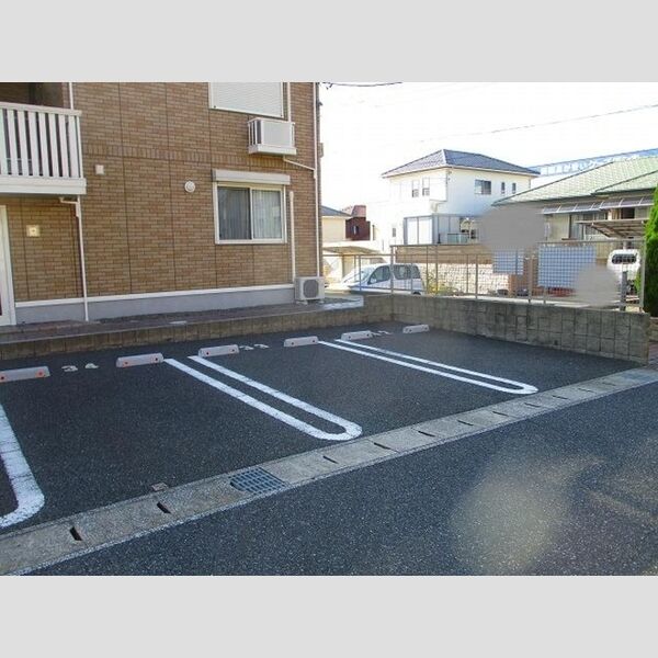 リビングタウンほたる野　E 駐車場