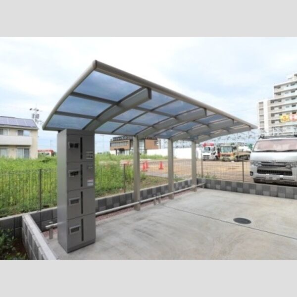 リノアイーナ305号室 駐輪場