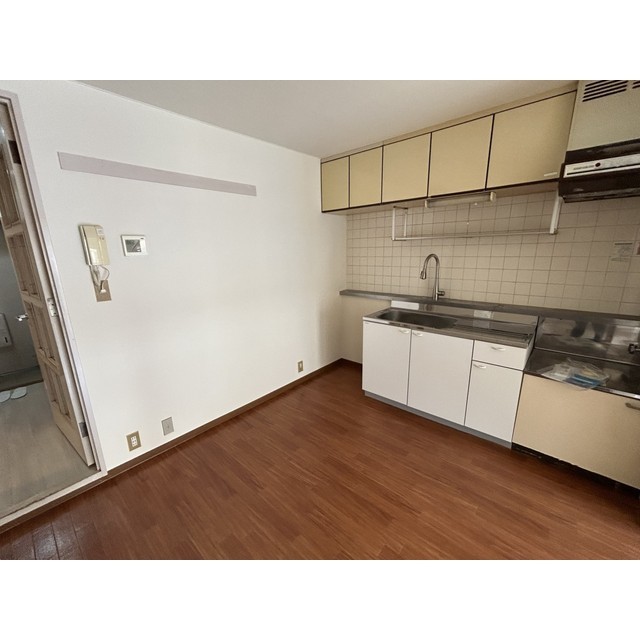 ホワイトパレス大宮207号室 内観