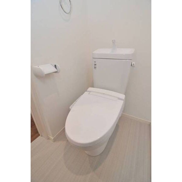 Liberta高砂0301号室 トイレ