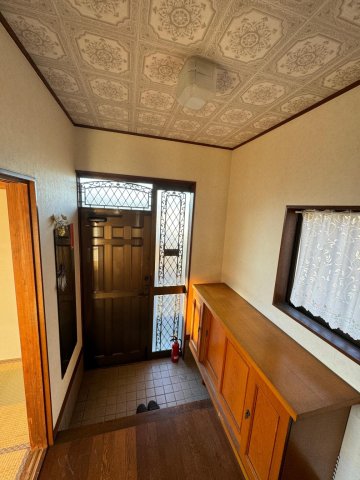 保土ヶ谷区峰岡町戸建 玄関