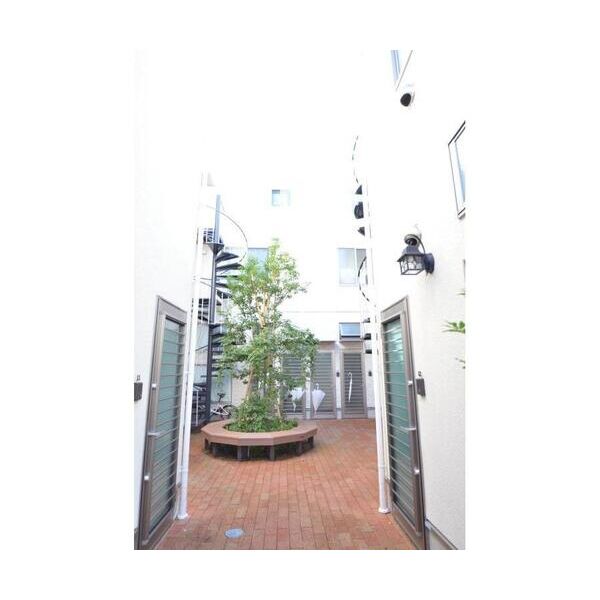 グランエッグス祖師ヶ谷大蔵6号室 エントランス