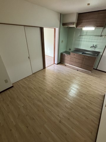 京浜グリーンハイツ0103号室 同建物別部屋の参考画像