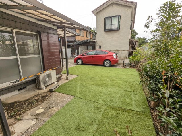 千葉市稲毛区山王町ヴィンテージハウス 普通車2台。軽で配置を工夫すれば3台