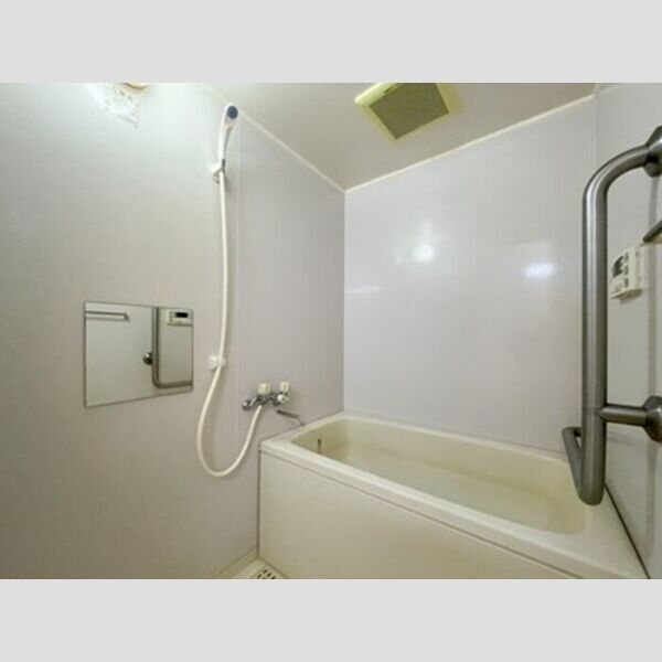 ラフィネ小倉 浴室