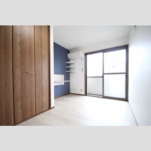 サングリア202号室 東側洋室