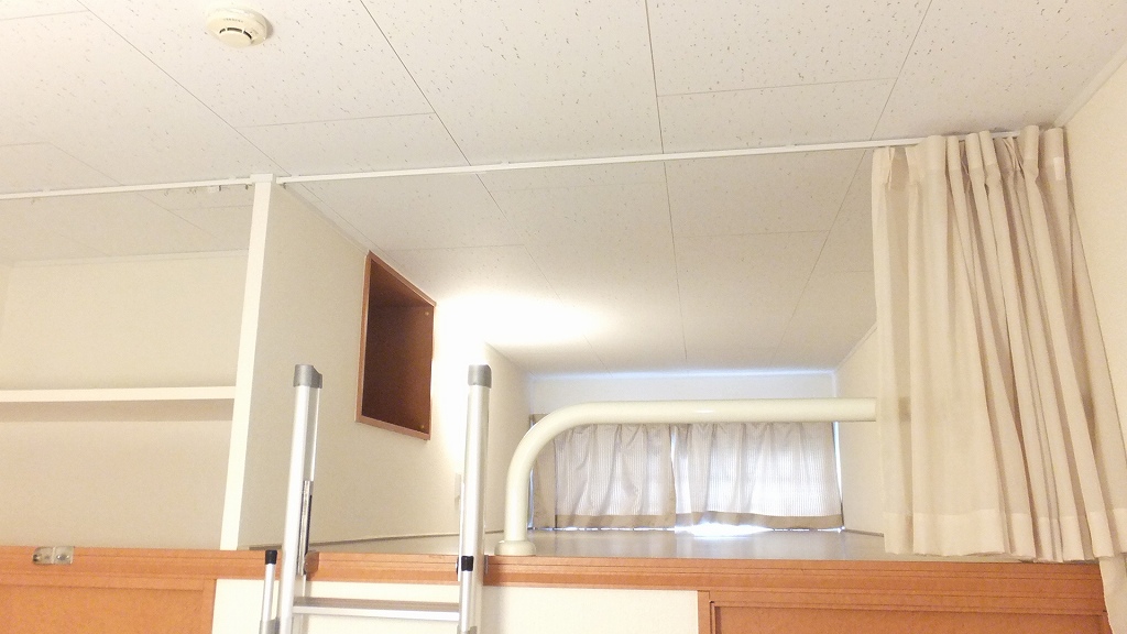 レオパレスバンビーナ205号室 ロフトスペース