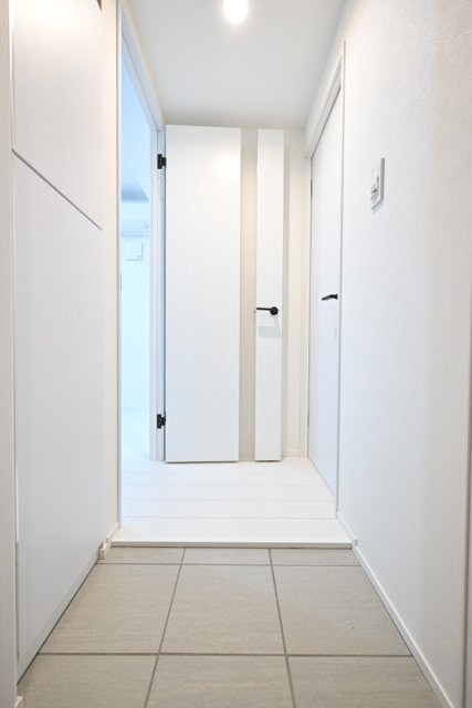 Ｔｈｅ　Ｒｅｓｉｄｅｎｃｅ　Ｎｉｈｏｎｂａｓｈｉ2階 玄関