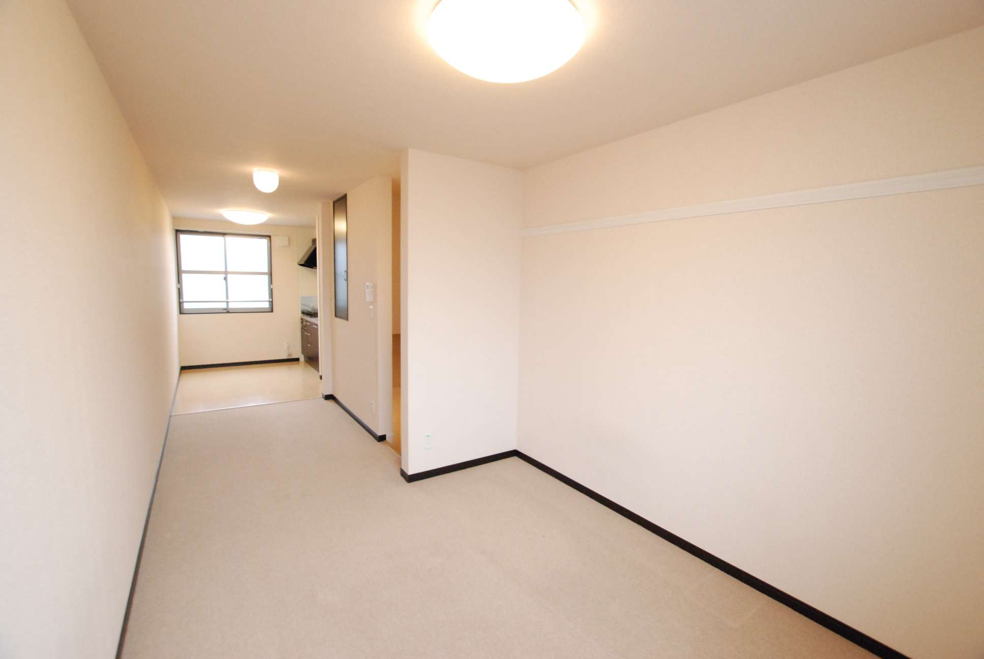 レオネクストキョウエダ リビング