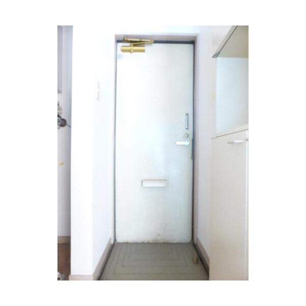 エステートピア林間II 玄関