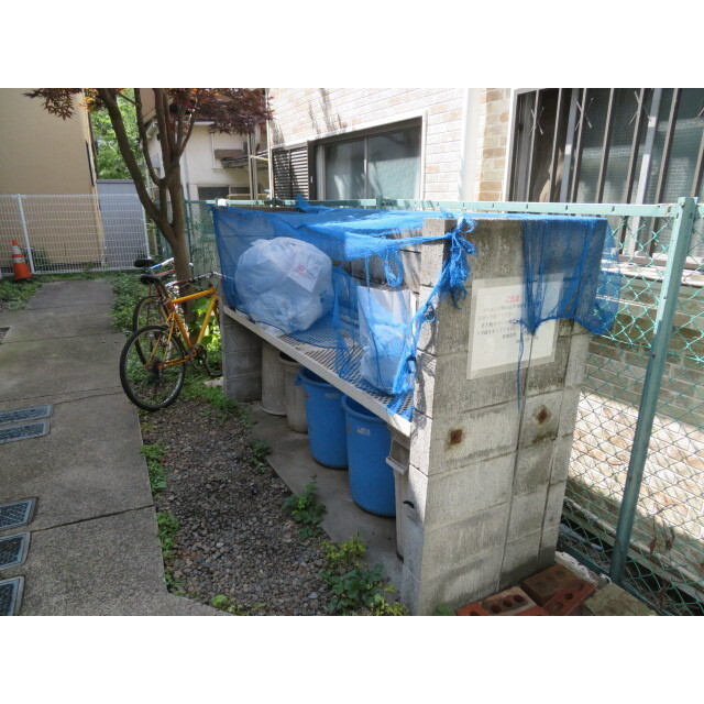 L. Box House Futaba A棟1階 外観