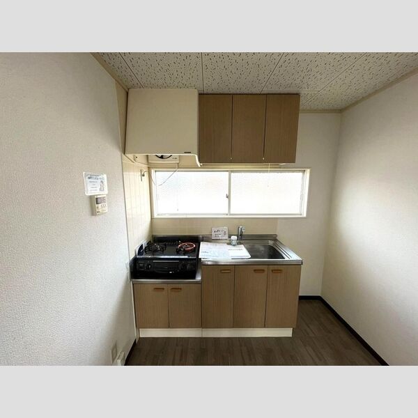 グリーンハイツ202号室 ガスコンロ付きキッチン