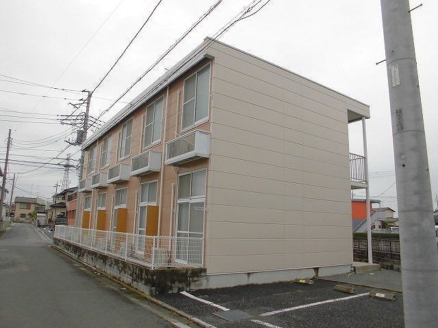 レオパレスＪＩＮＢＡ 外観