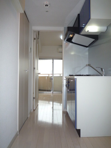 ガラ・ステーション岩本町North 廊下