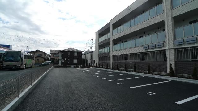 テニール 外観写真（昼）