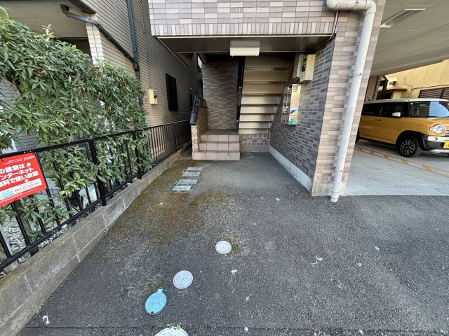 ランドステージ202号室 エントランス