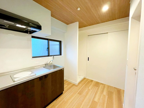 メゾンドヒル黒部 キッチン