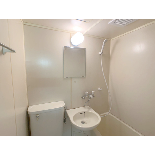 アマリリス205号室 内観