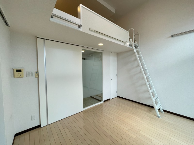 Moonshiny弐番館7階 501号室の写真です