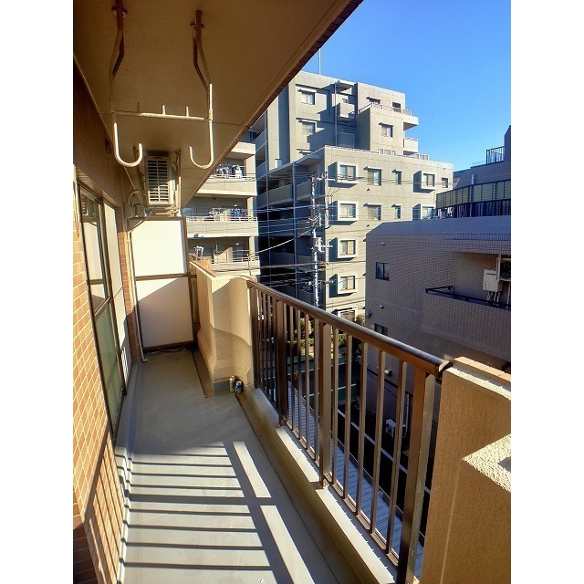 ジェネシス三鷹0302号室 バルコニー