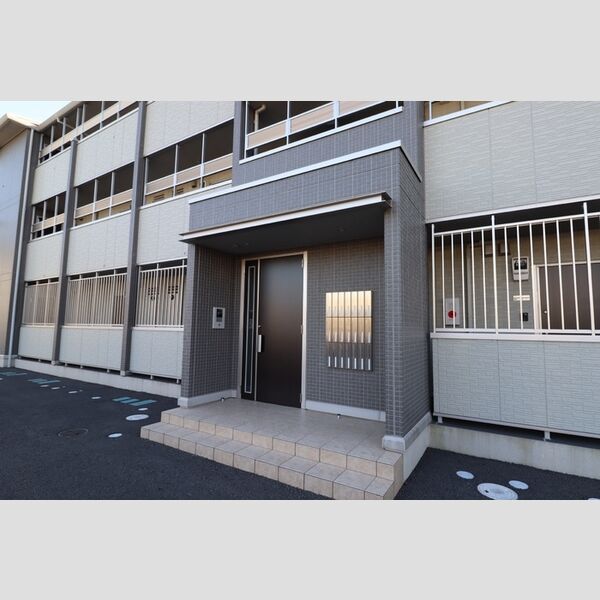 BLESS辻堂 エントランス