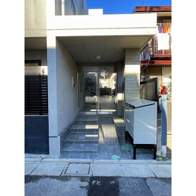 ソルフィー金町202号室 自転車用のスロープもあります