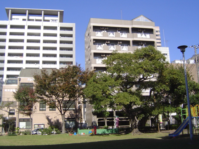 コンフォース喜 新町公園まで10ｍ