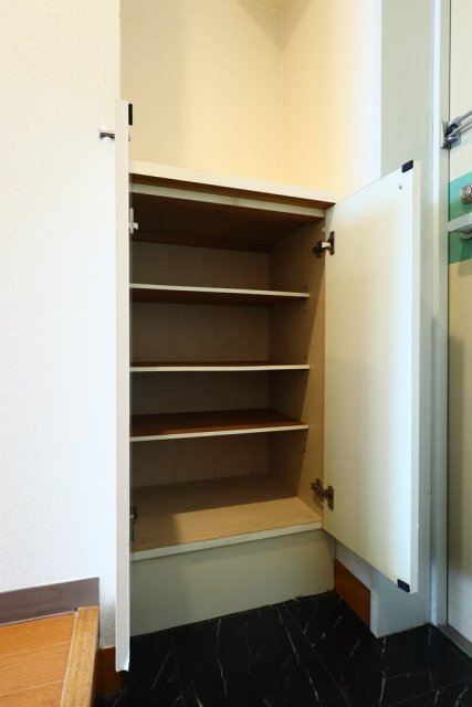 アーバンヒルズ吉野町 靴入