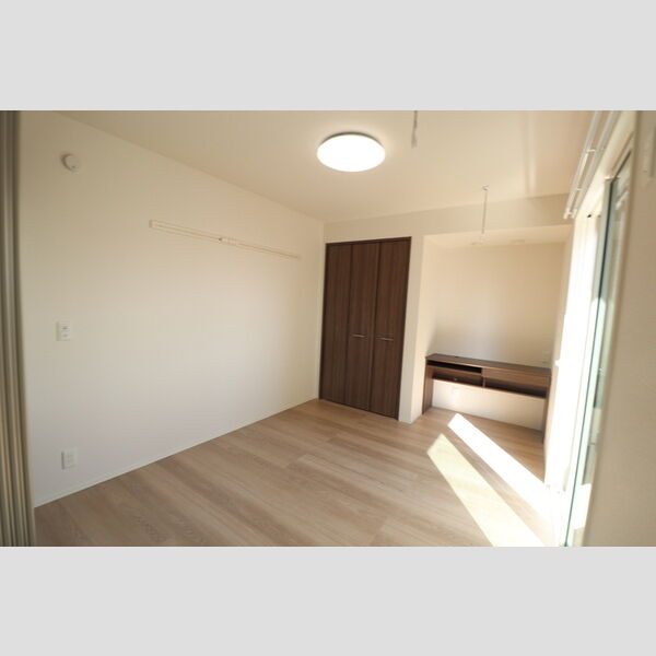 ヴェルデⅢ105号室 洋室