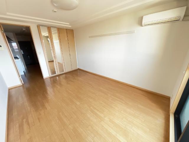 ローザ　オノモン202号室 洋室