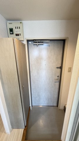グランマーレ早稲田703号室 玄関