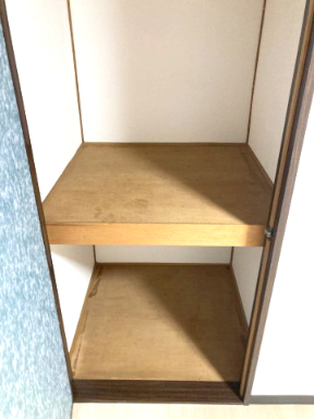 中佐津間ハイツ101号室 収納