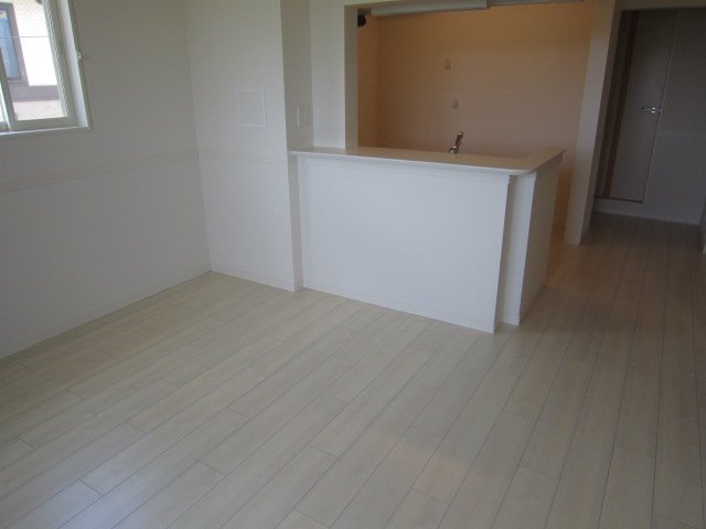 バード・ヴェール　(Ｂｉｒｄ・Ｖｅｒｔ)202号室 ＬＤＫ