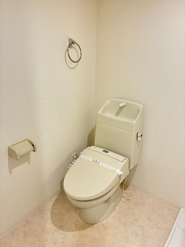 ＷＩＴＨＰＬＡＣＥ大岡1階 トイレ