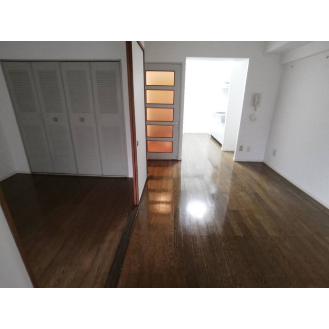 サリジェ志村公園204号室 リビング