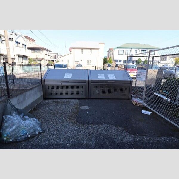 パティエール上本郷405号室 ゴミ箱