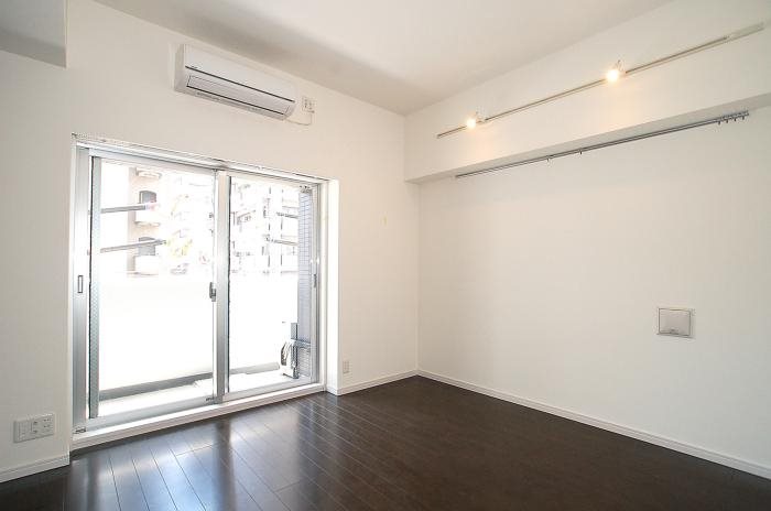 ステージファースト根岸 リビング