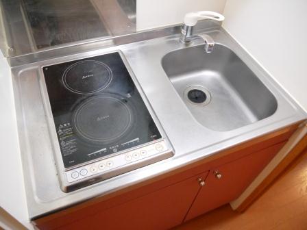 レオパレスなるとう208号室 電気コンロ