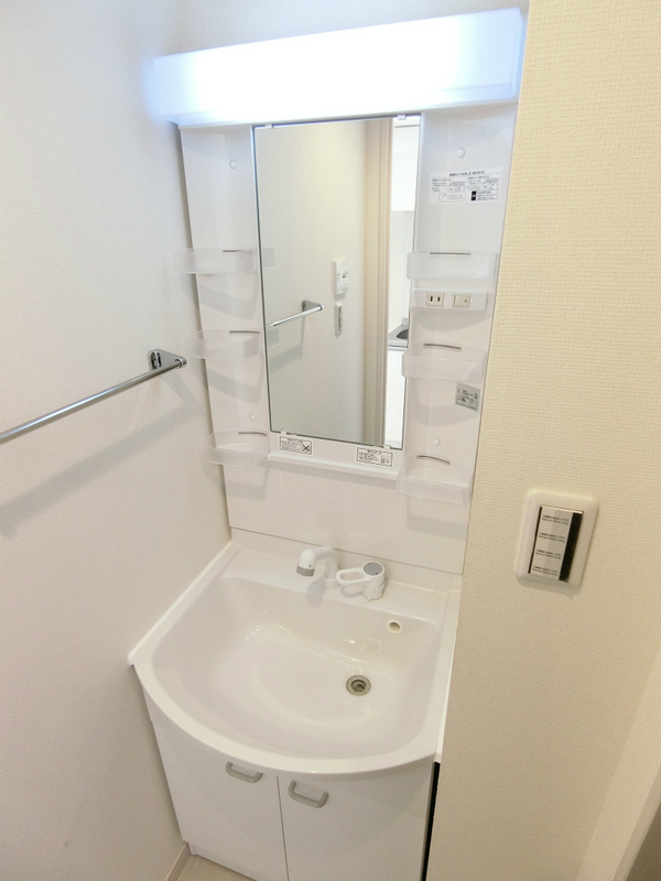 リブリ・ピアッツァ喜多見2階 洗面