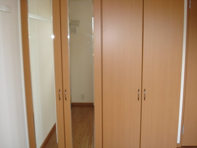 ポスト・マローネ00503号室 収納