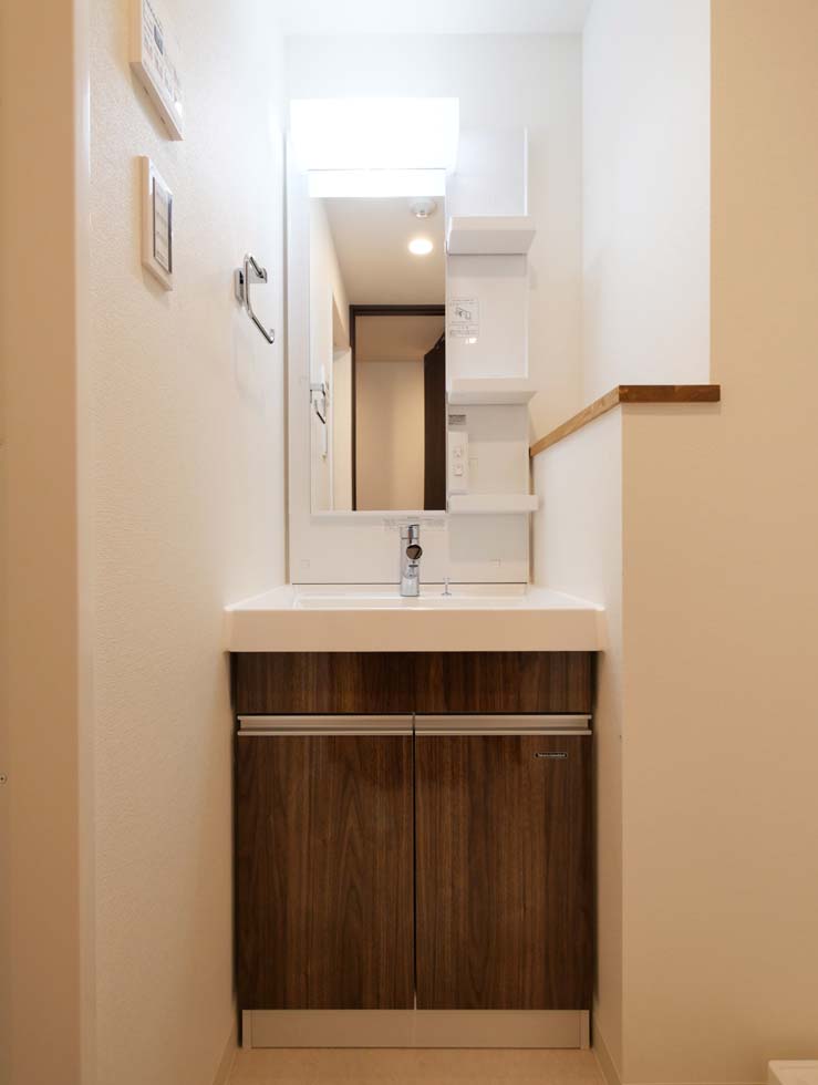 Mind Shimurasakaue5階 内観