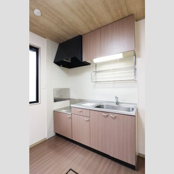 ピュアタウン南逆井　C102号室 キッチン